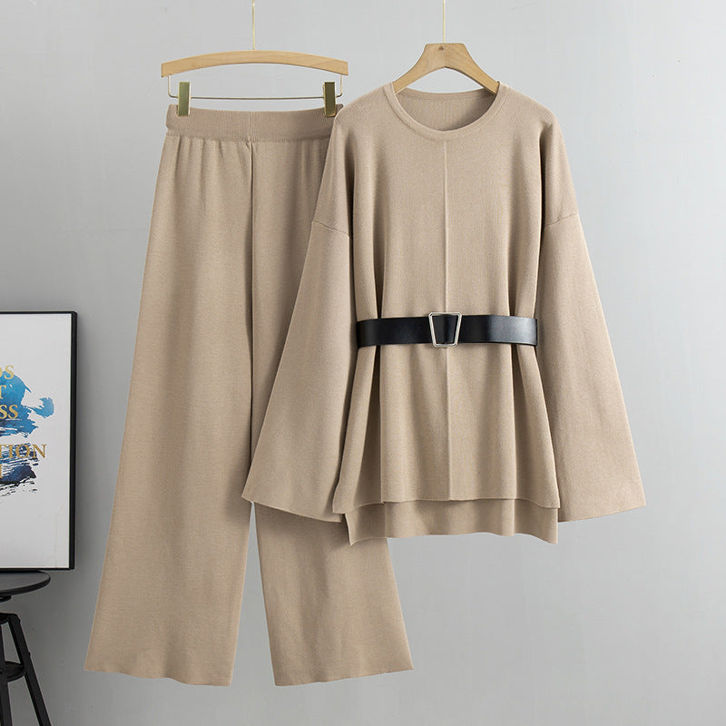A Knitted two-piece set including belt