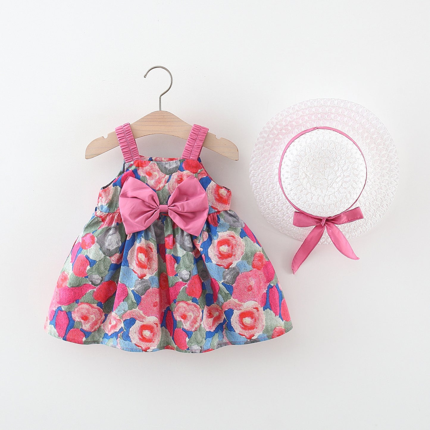 P Wholesale of new children's clothing in summer, big flower bows, hat girls suspenders