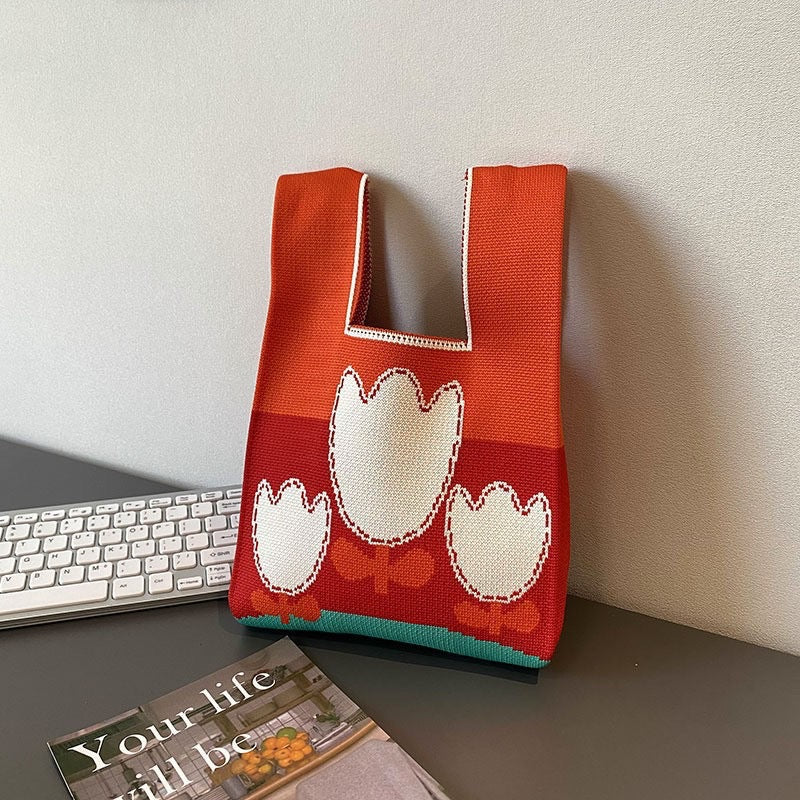 A small bag knit bag handbag