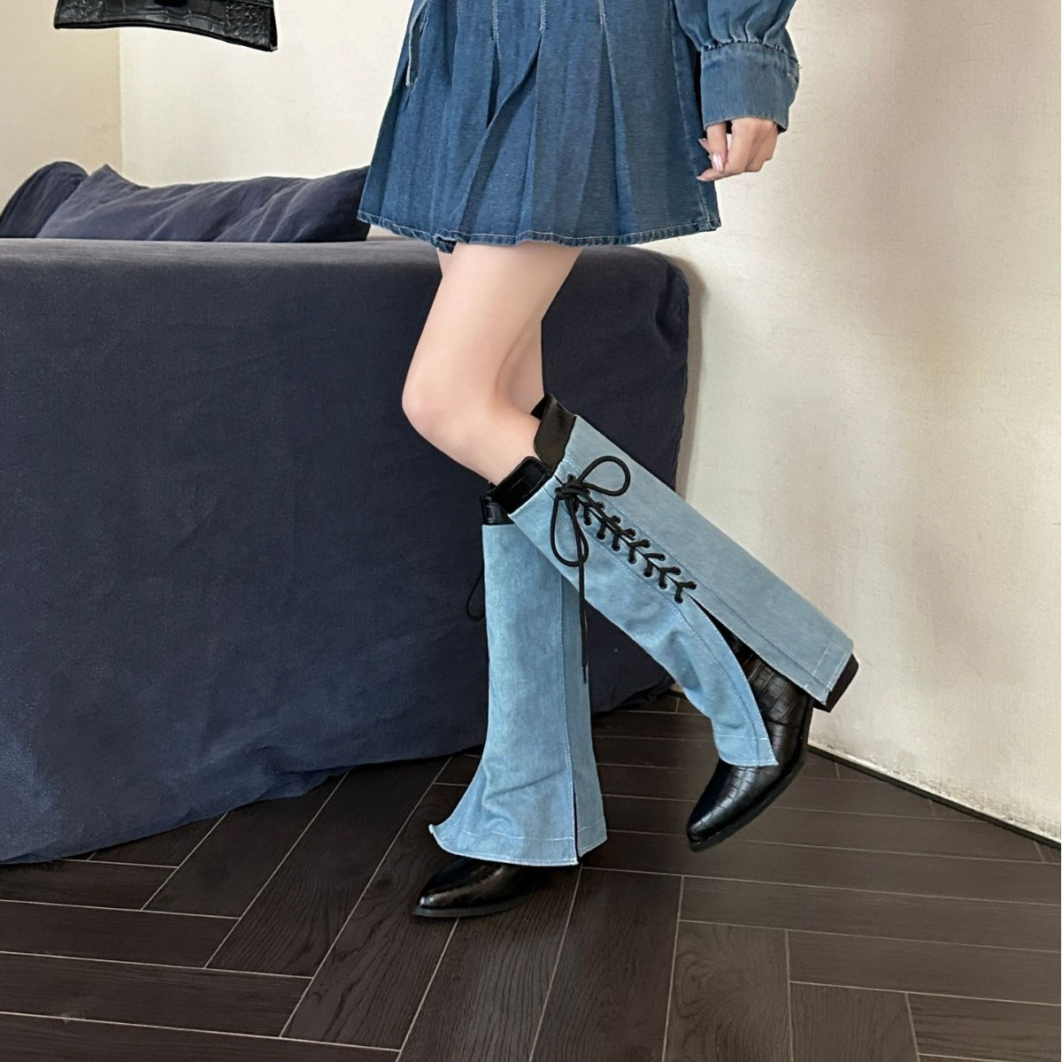 A new sweet wind women's fashion shoes stiletto heel women's bow lace-up cowboy boots design sense new