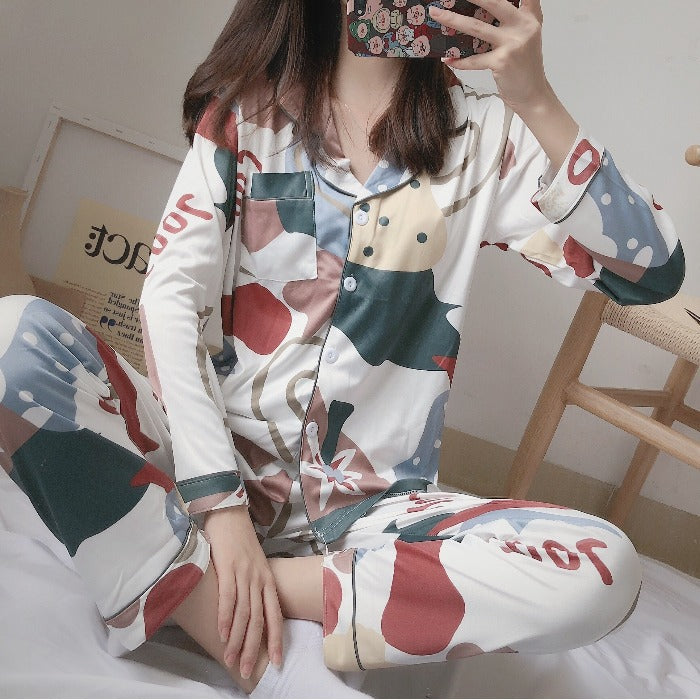 A ladies pajamas