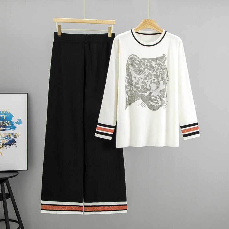 A diamond knitting suit