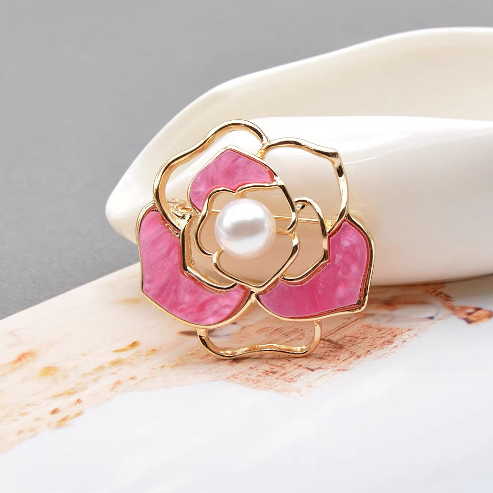 A high-end camellia brooch high-end sense niche pearl pin women's suit small fragrant corsage accessories wholesale jewelry - Mixbatch