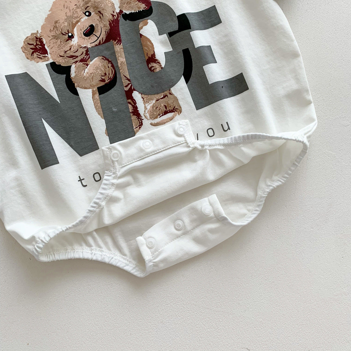 A Trendy 2023 Summer Korean Edition Loose Men's Treasure Triangle Bag Bottom Coat Baby Brown Little Bear Soft and Comfortable Cotton Climbing Clothes - Mixbatch