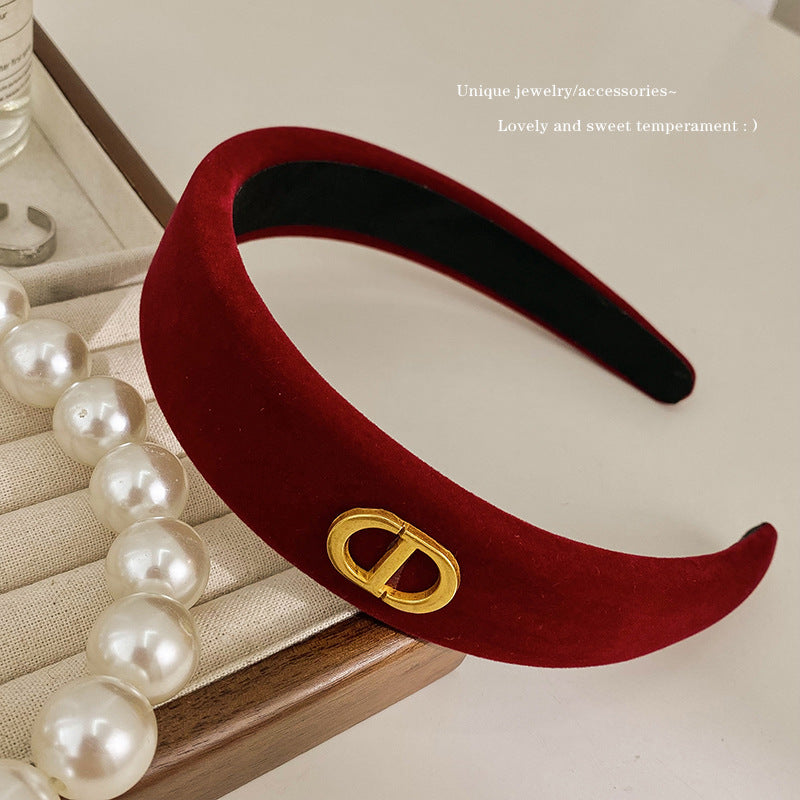 A winter new year retro red velvet headband female Internet celebrity pressure hair wide edge hair accessories high cranium simple temperament headband