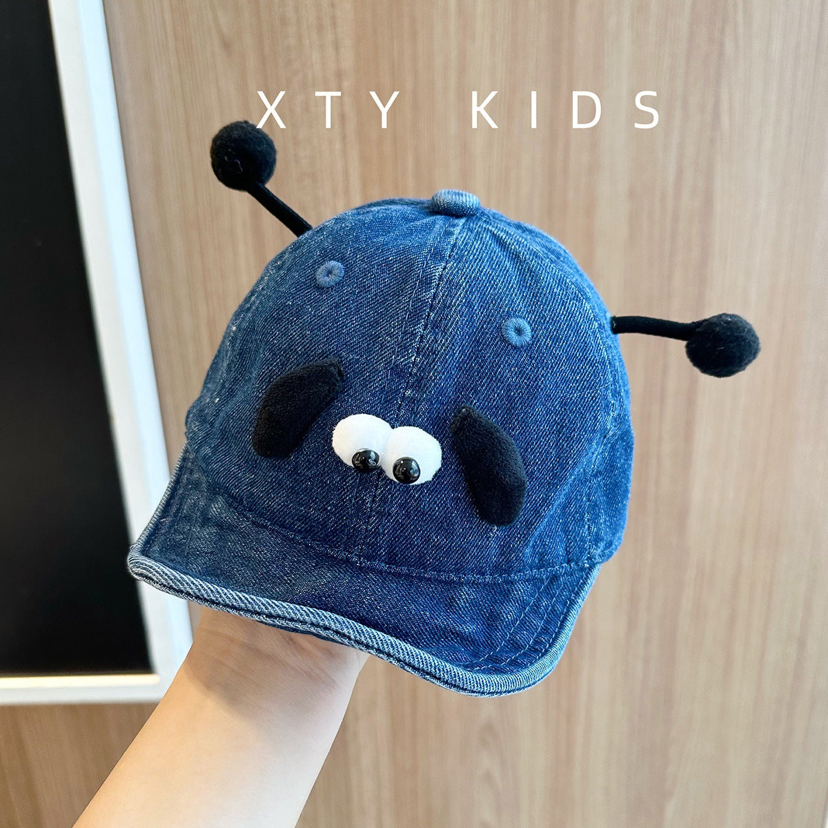 A children's hat