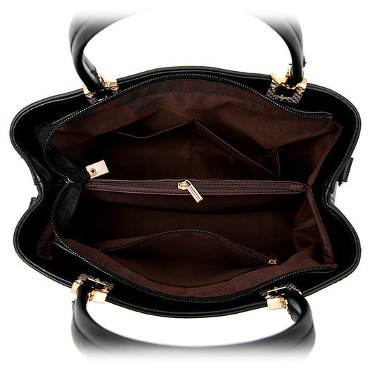 A new fashion trendy shoulder messenger bag handbag Korean version