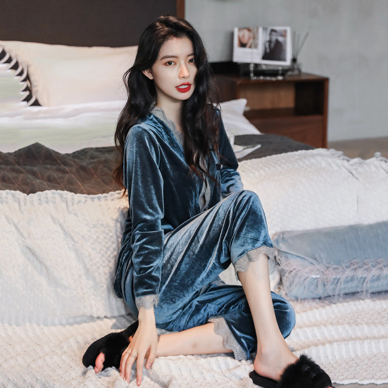 A ladies pajamas