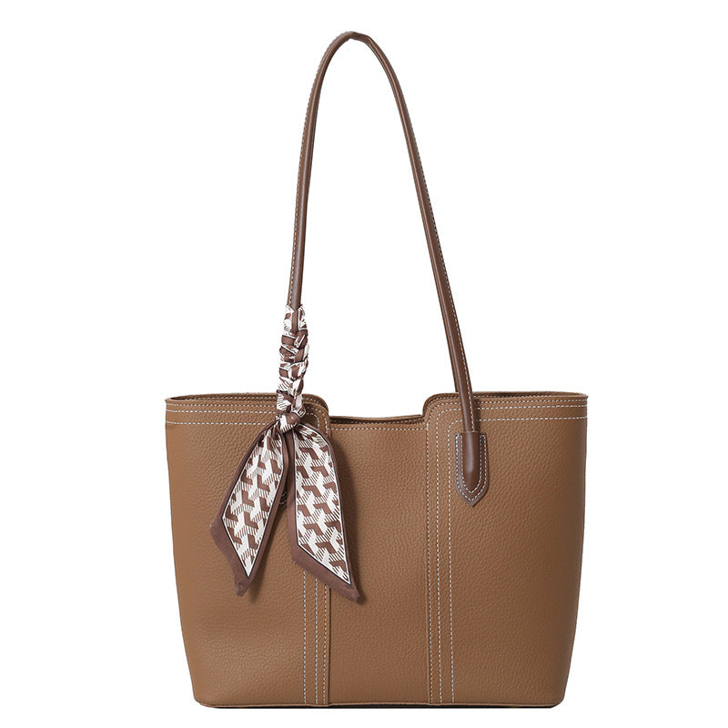 A shoulder bag handbag