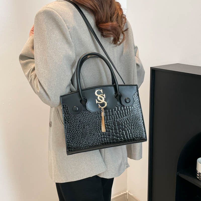 A new autumn personalized beautiful retro shoulder bag - Mixbatch