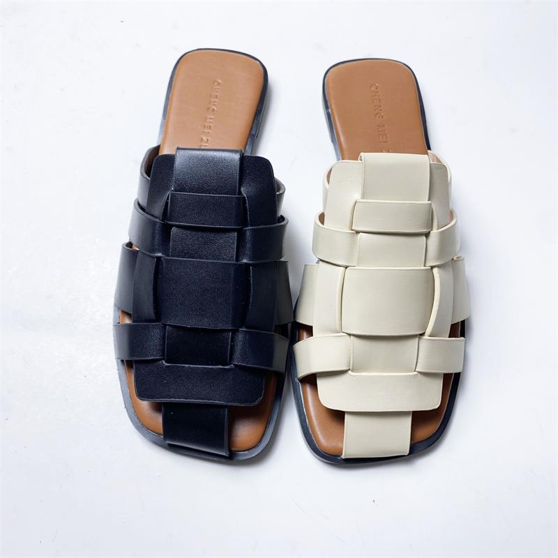 A summer hollow women's shoes flat slippers