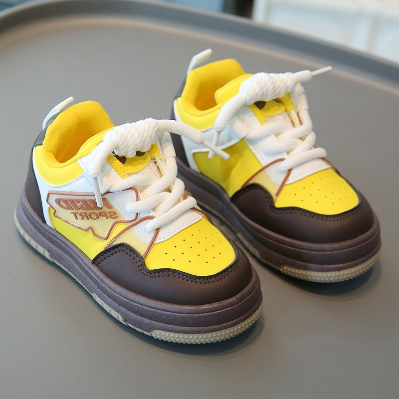 A children's sports shoes
