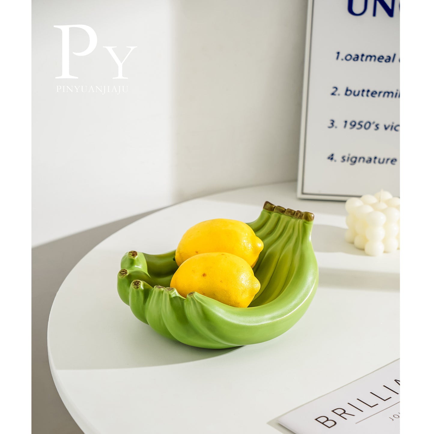 A fruit plate ceramics