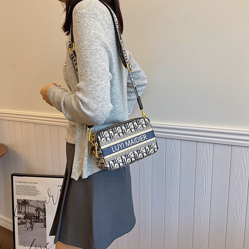 A new Korean version of temperament camera bag versatile women's high-end texture fashion shoulder messenger bag - Mixbatch