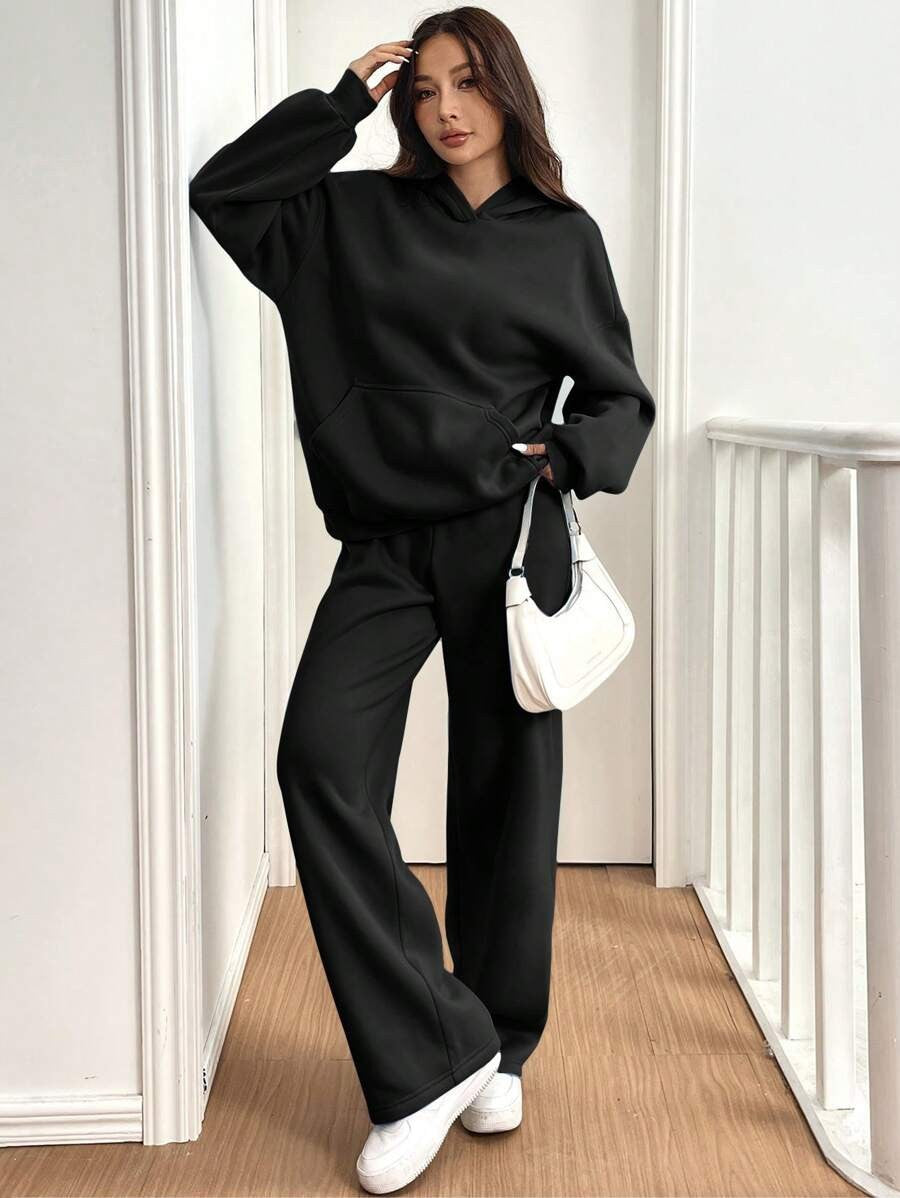 A lady's long-sleeved trousers fleece warm suit