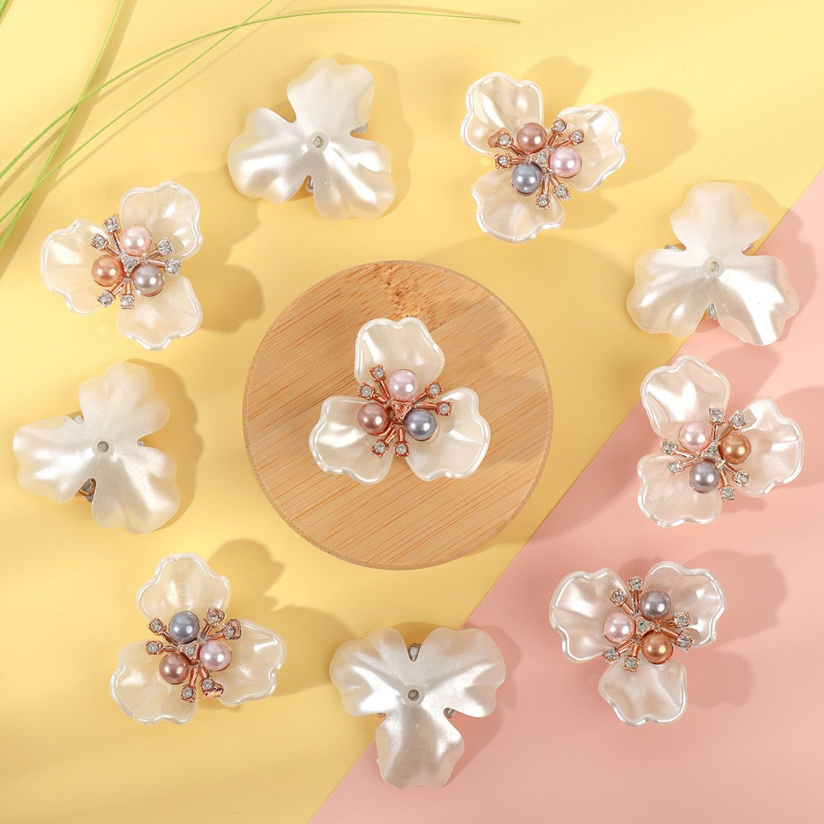 A three-leaf imitation shell petals three pearls flower heart accessories, resin flower plate DIY jewelry accessories wholesale - Mixbatch