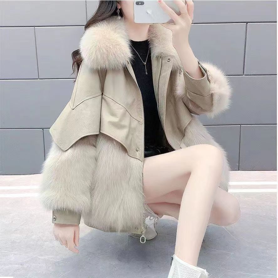 A lady's coat