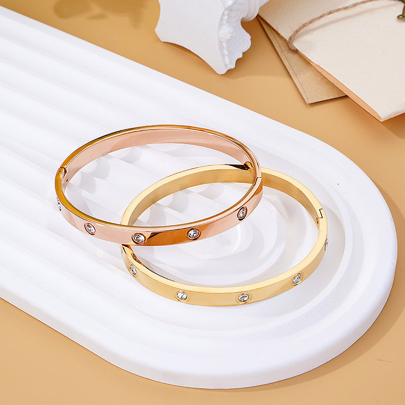 A Cross-border fashion bracelet with diamond buckle ten diamonds titanium steel diamond rose gold bracelet women's light luxury temperament