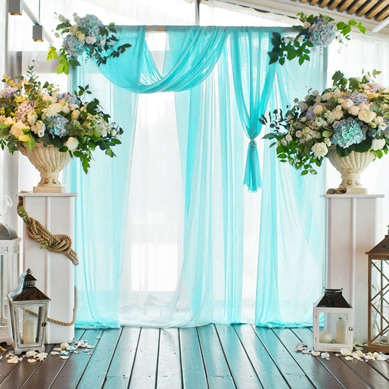 A outdoor curtain decoration