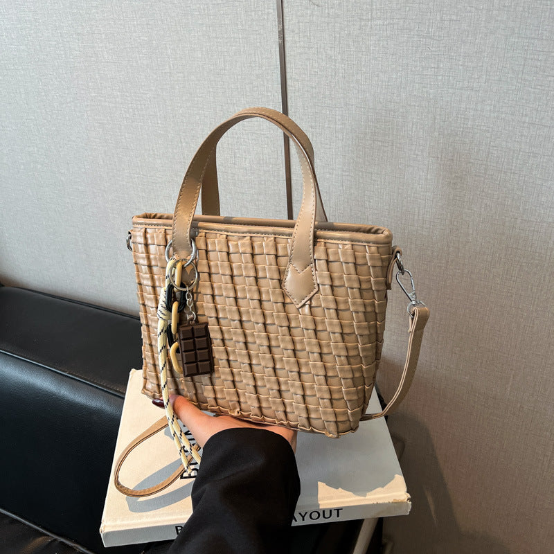 A handbag women's messenger bag