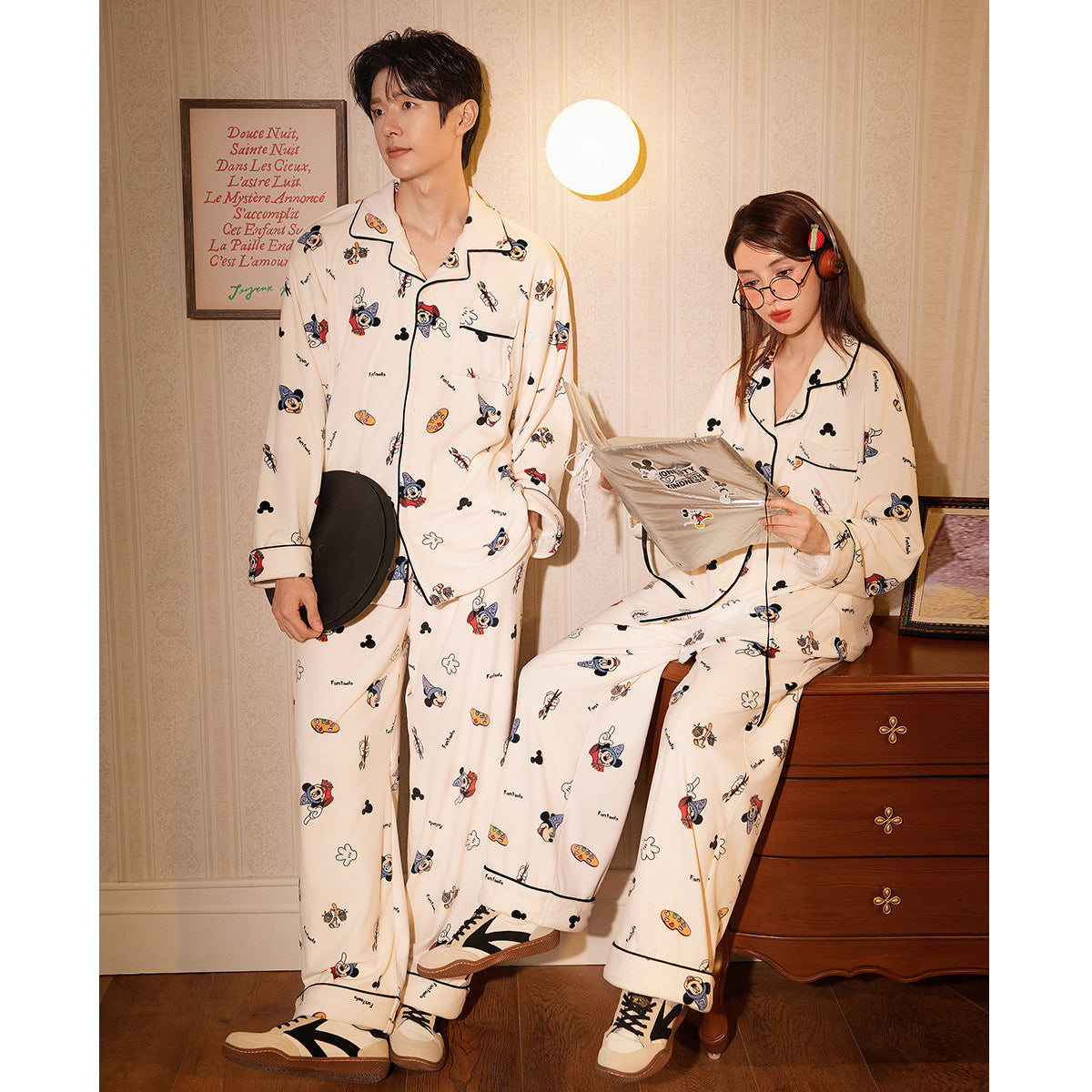 A couple pajamas women's autumn and winter thickened island velvet loungewear suit men