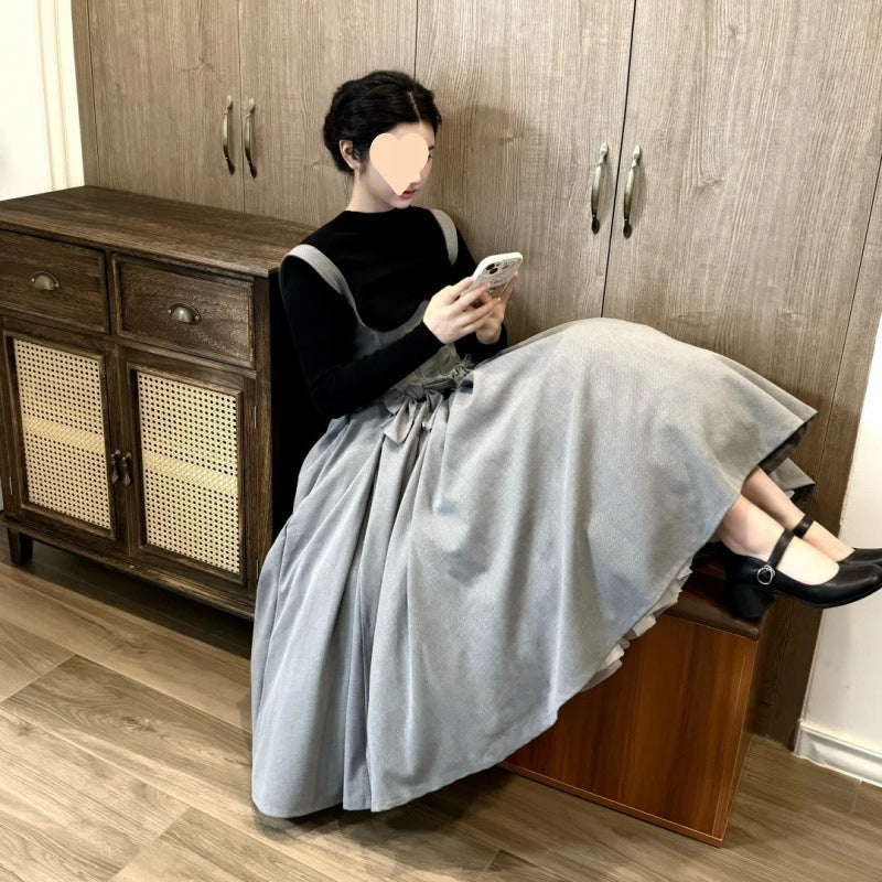 A jacket strap skirt set