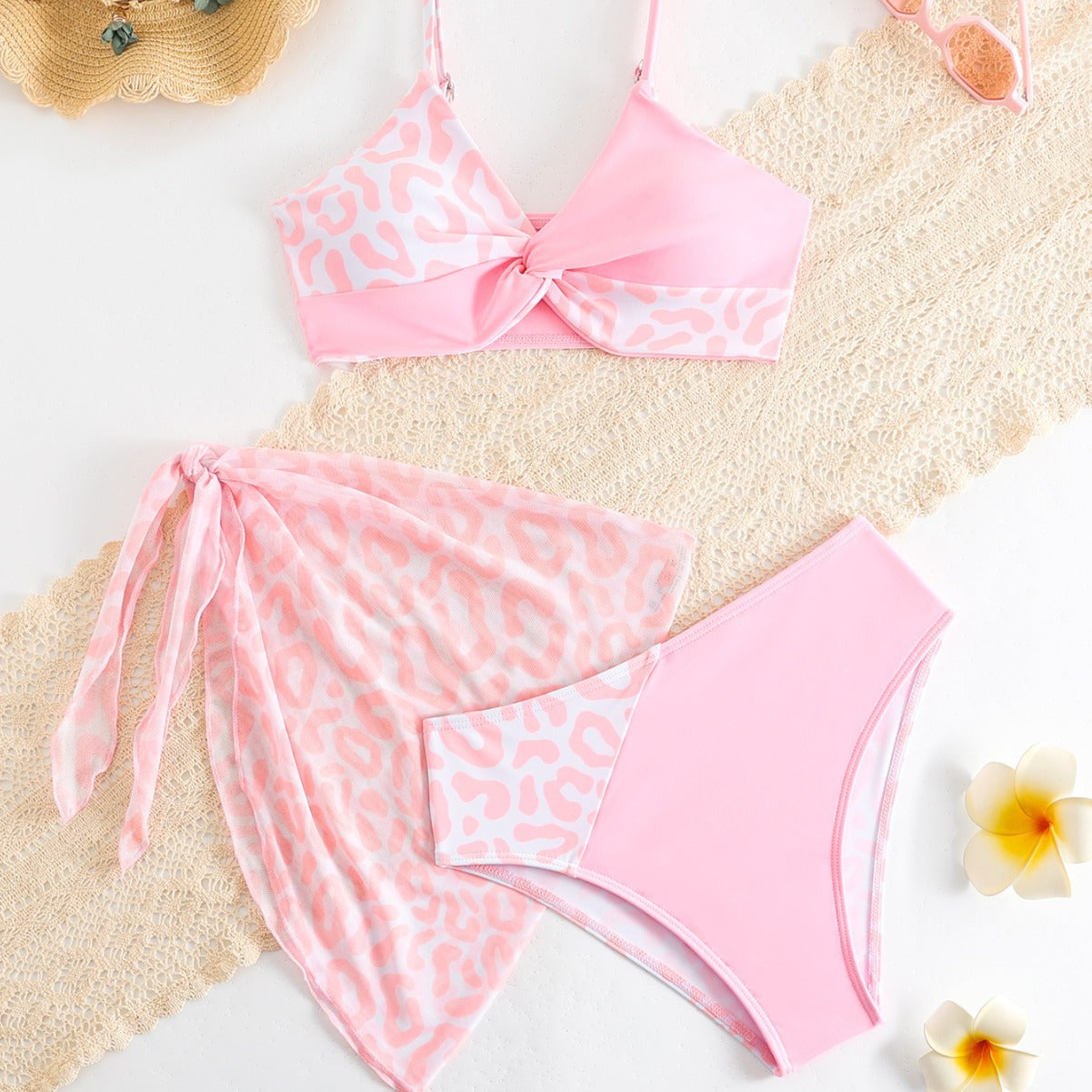 A new small fresh bikini split hot spring swimsuit female sexy three-piece halter bikini Amazon swimsuit - Mixbatch
