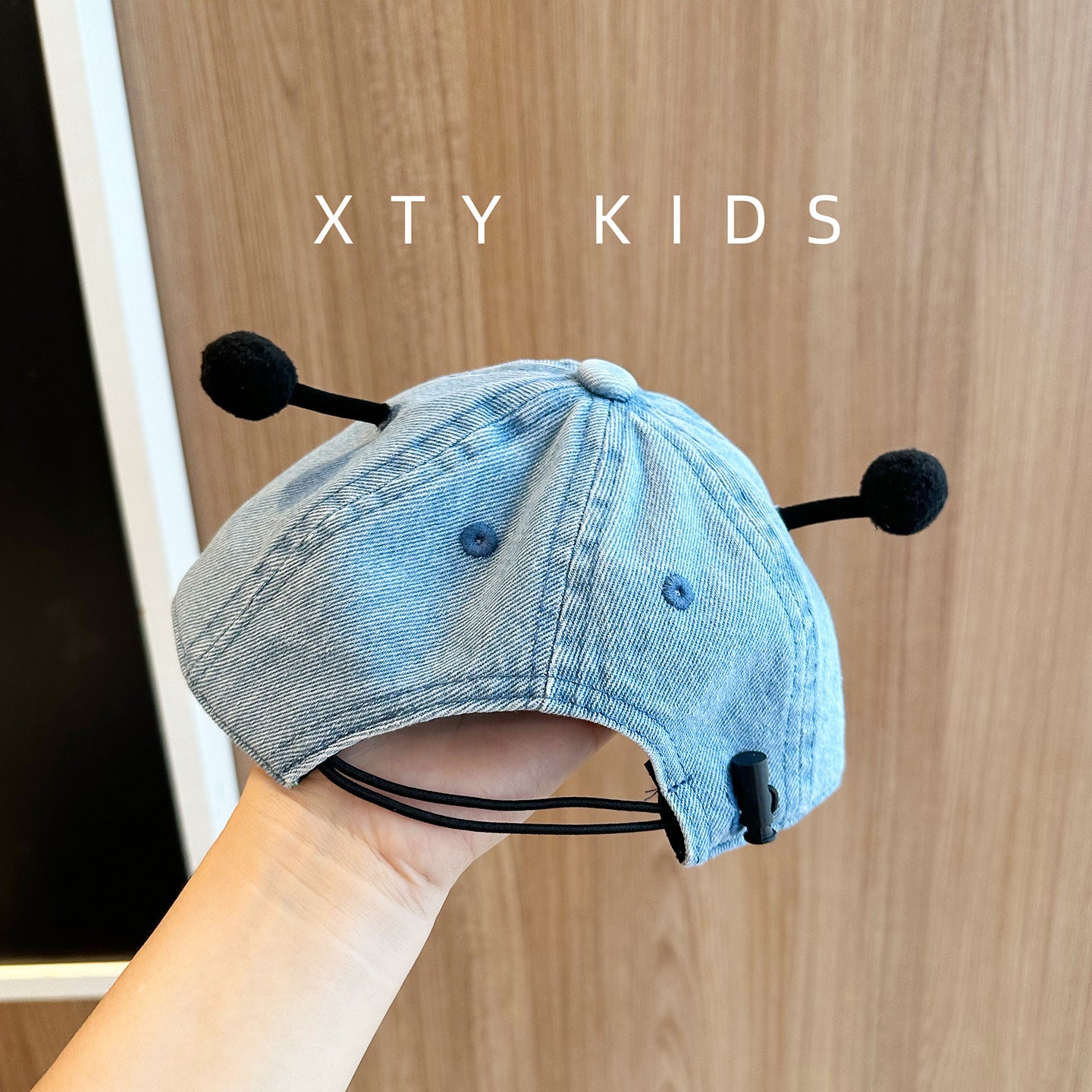 A children's hat