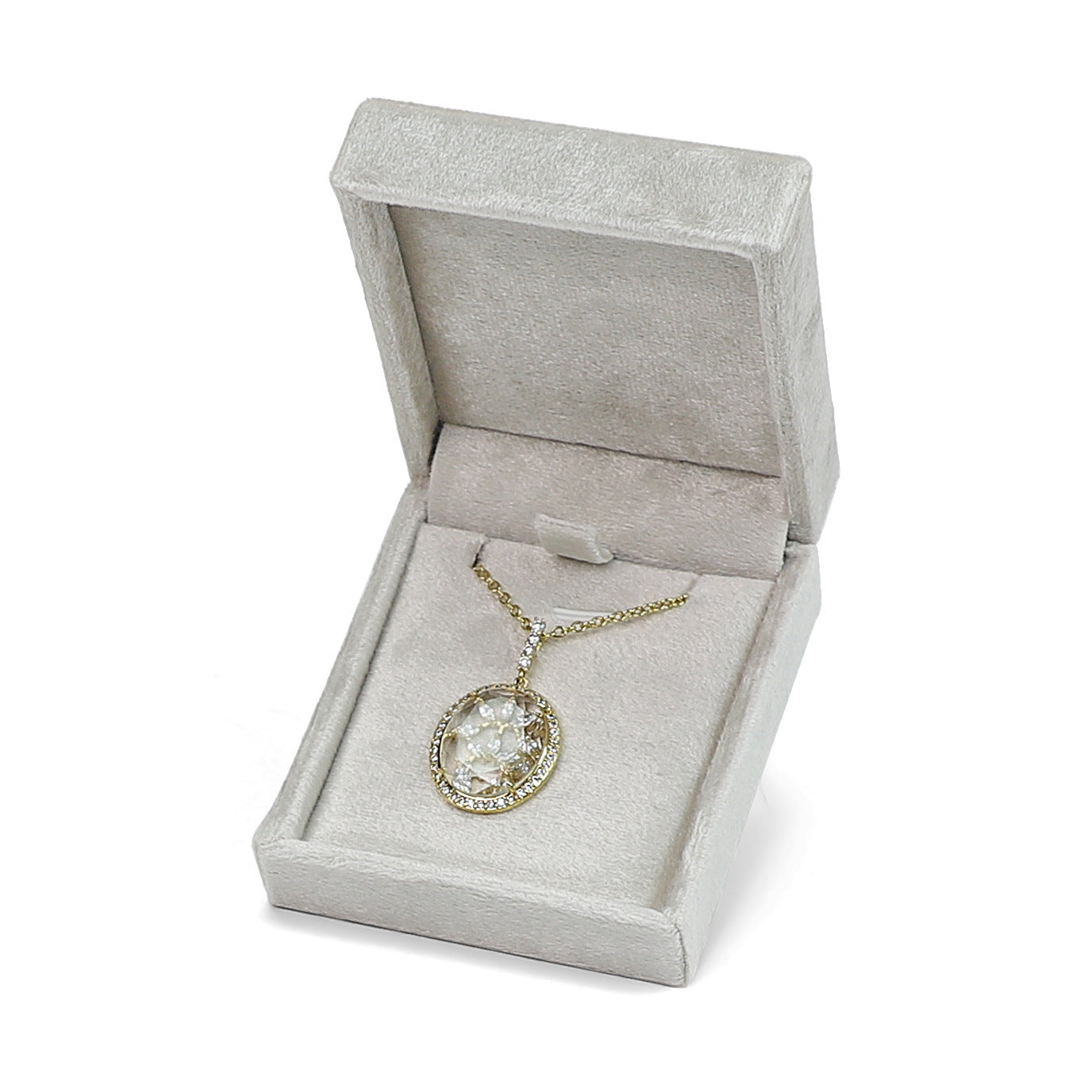 A velvet jewelry box custom LOGO