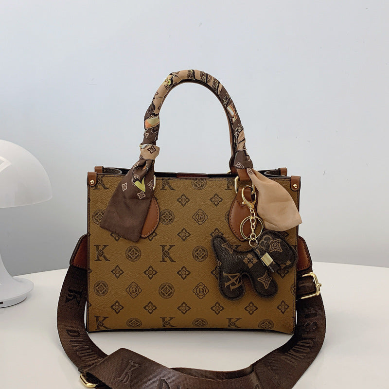 A high-end printing contrasting letters tote small bag women
