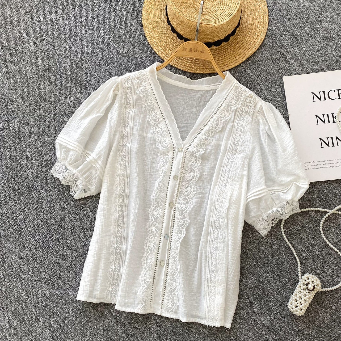 A Versatile Shirt Women's Summer Foreign Style Lace Splicing V-Neck Bubble Sleeve Cardigan Shirt Top