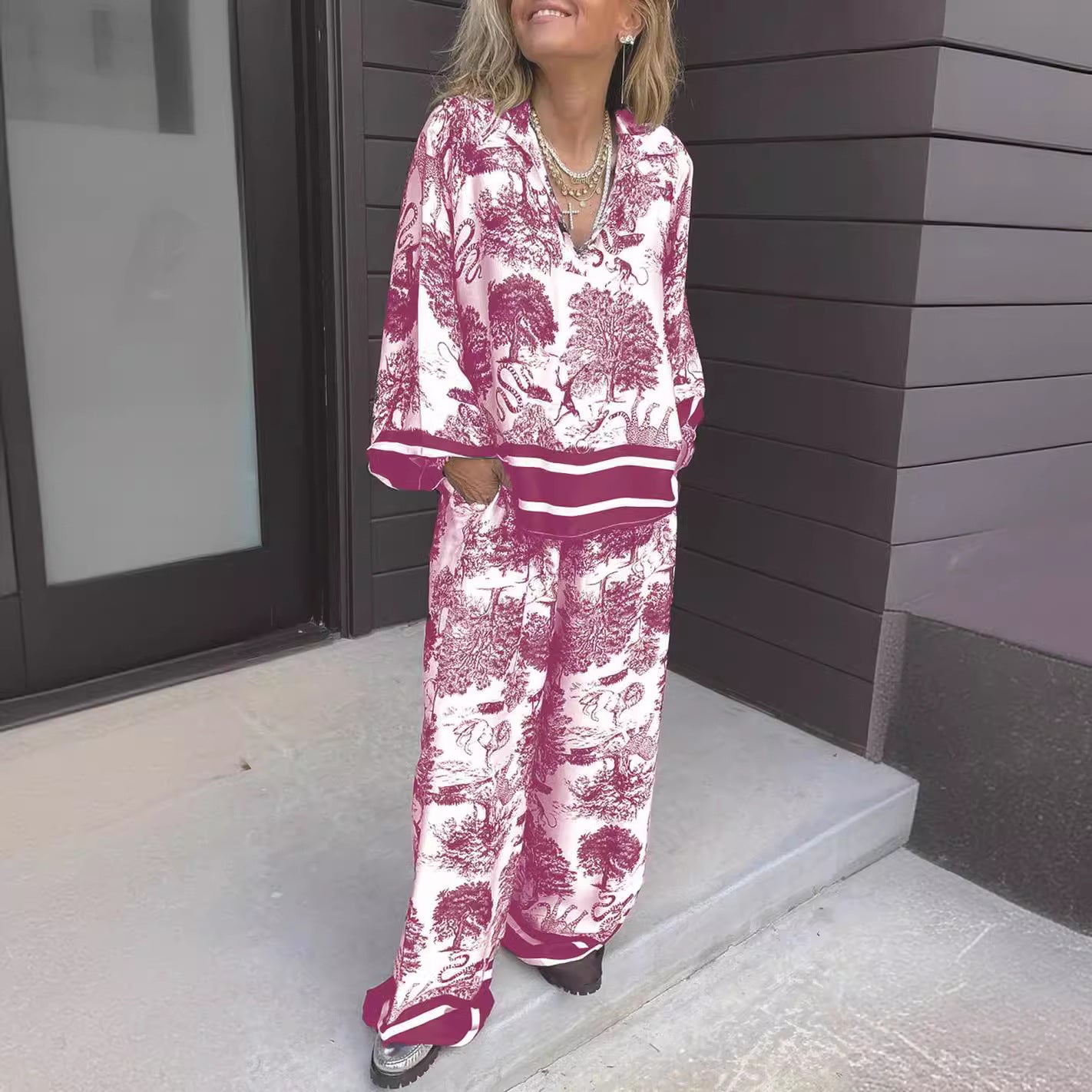A Cross-border independent station fashionista V-neck printed long-sleeved pocket casual women's suit