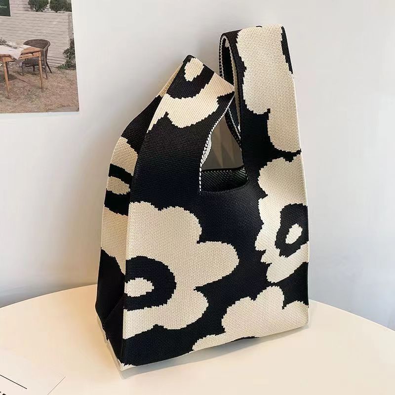 A Internet celebrity handbag women's knitted wool bucket bag Japanese and Korean version versatile hand carry casual tote bag box lunch bag y