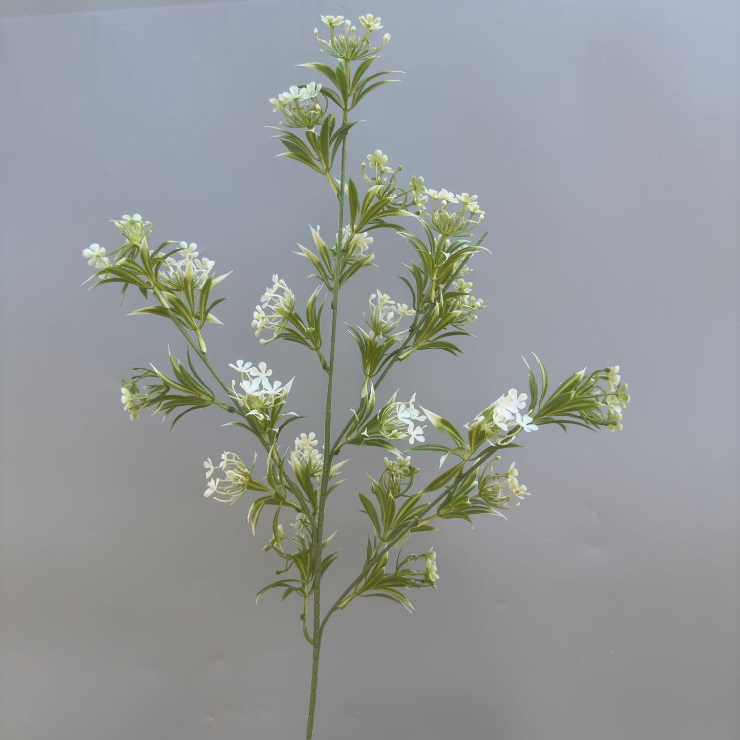 A Mori Monet Garden Simulation Flower Wedding Flower Reed < unk > Grass Fluffy Eucalyptus Green Simulation Flower