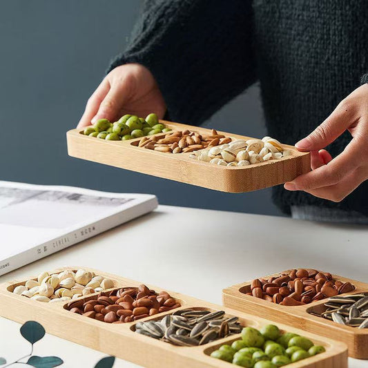 طبق فواكه مجففة على الطراز الياباني مصنوع من الخيزران والخشب