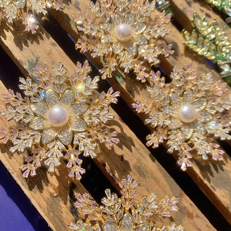 A European and American trend popular snowflake brooch, super flash zircon freshwater pearl brooch celebrity accessories - Mixbatch