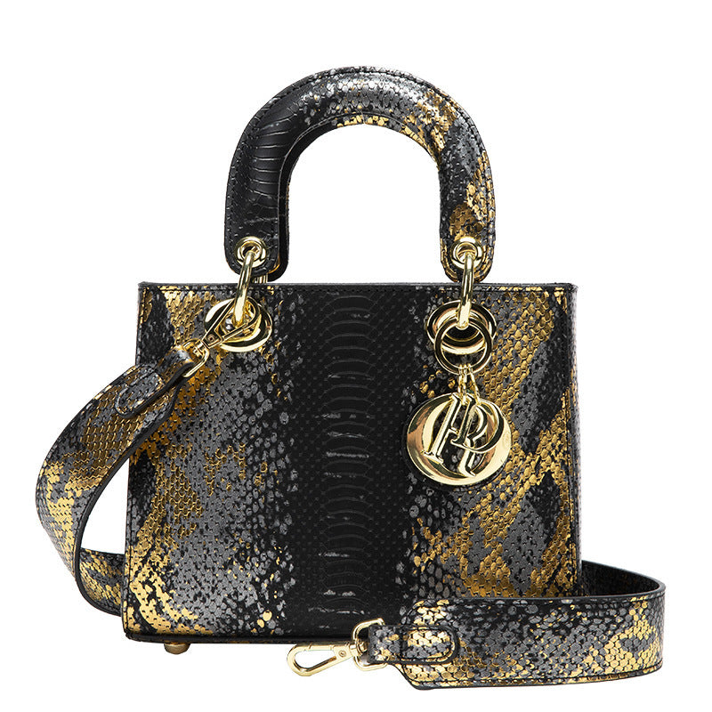 A snake pattern new Princess Diana bag, high-end shoulder messenger bag, high-end fashion pink handbag.