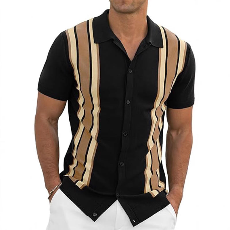 A color matching short-sleeved shirt