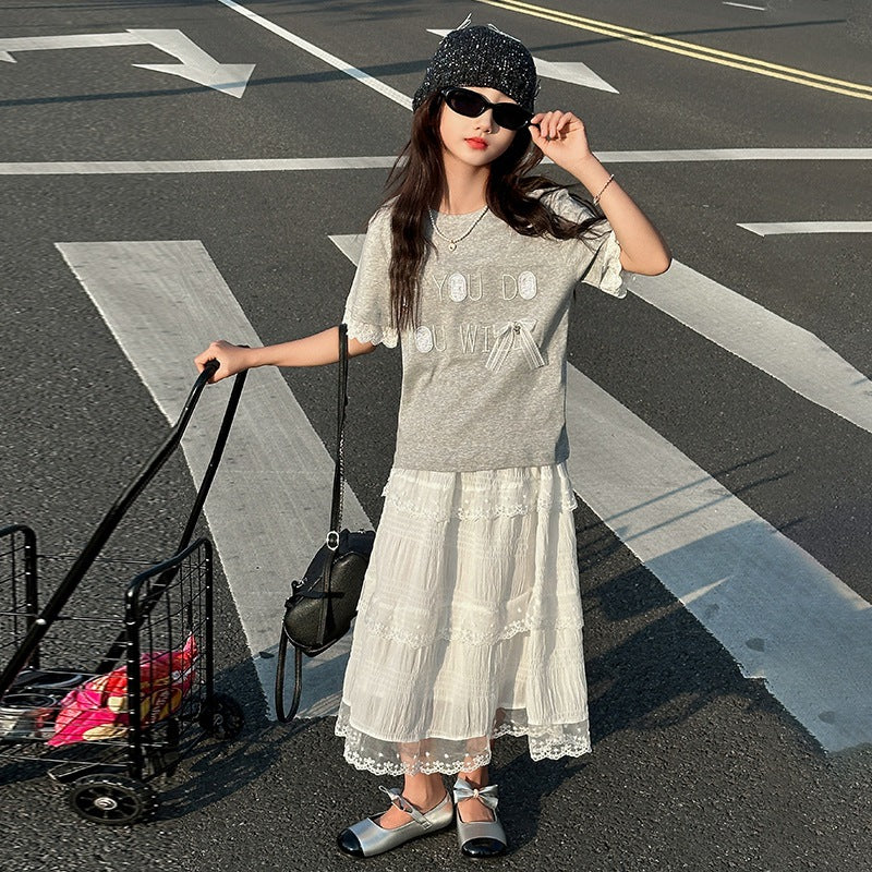 A girls summer suit new children's foreign style Korean version medium and older children's short-sleeved T-shirt half-body lace cake skirt t