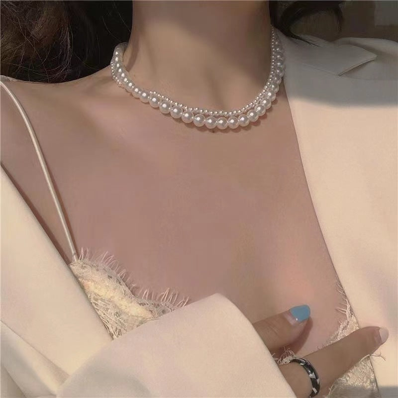 Pearl retro necklace women ins cold wind neck chain light luxury niche design 2023 cd tide sweater chain