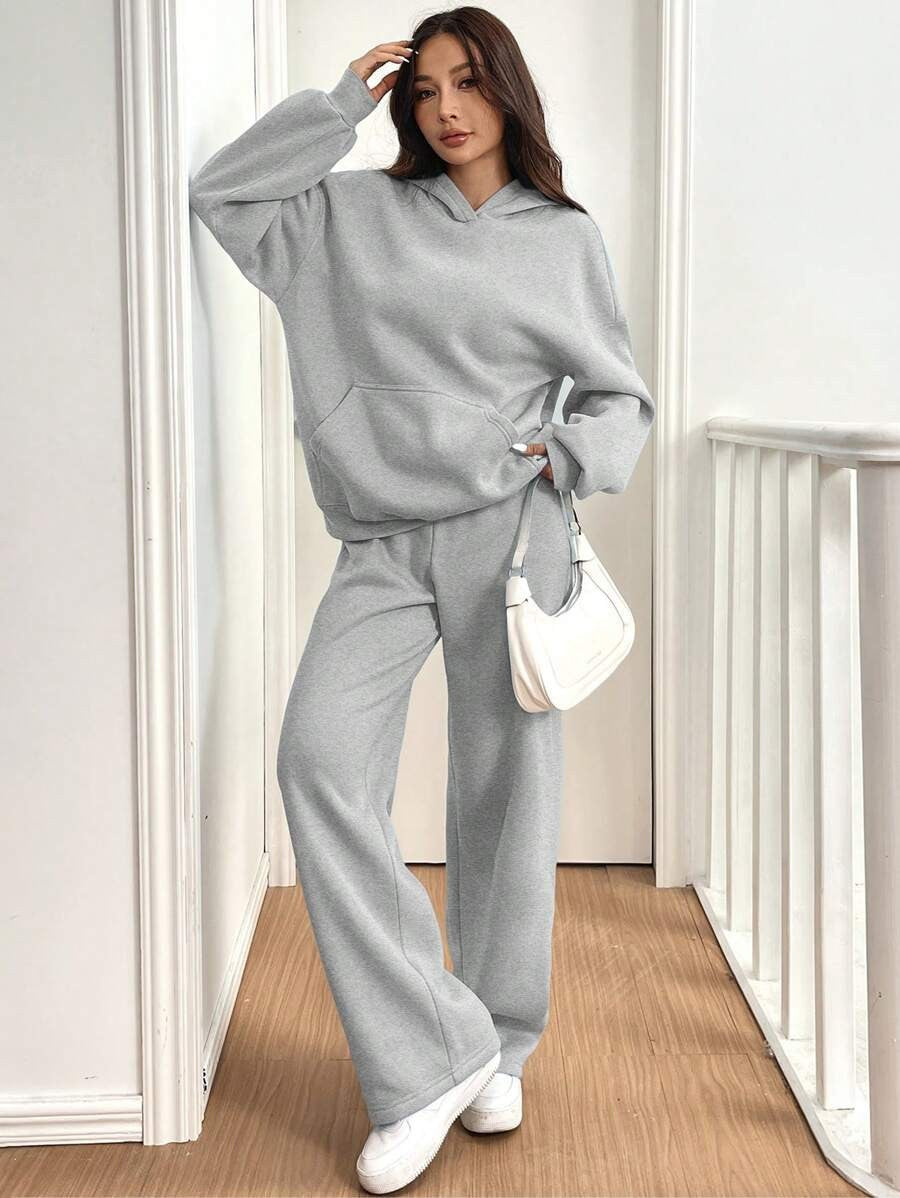 A lady's long-sleeved trousers fleece warm suit