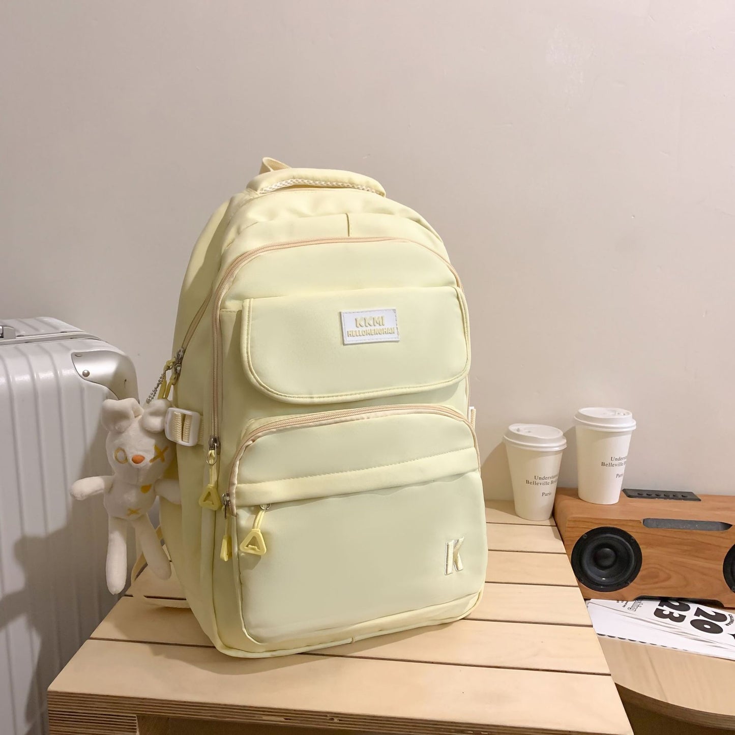 A new large-capacity Japanese small fresh and sweet wind high-value backpack for primary and secondary school students