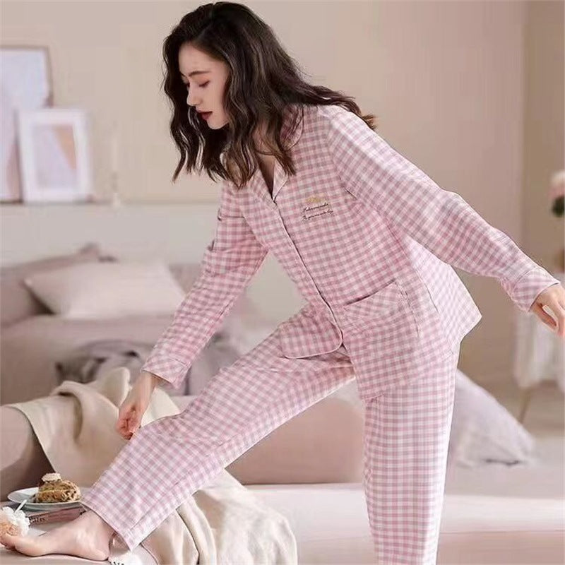 A ladies pajamas