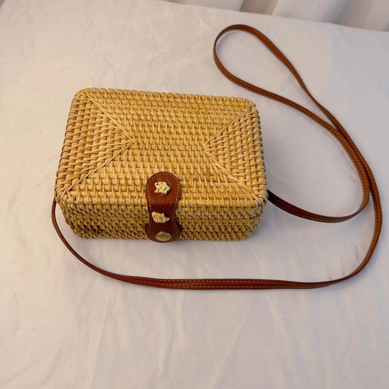 A rattan bag ins diagonal span mini bag Mori basket retro literary woven round bag vacation bucket bag leather buckle bag
