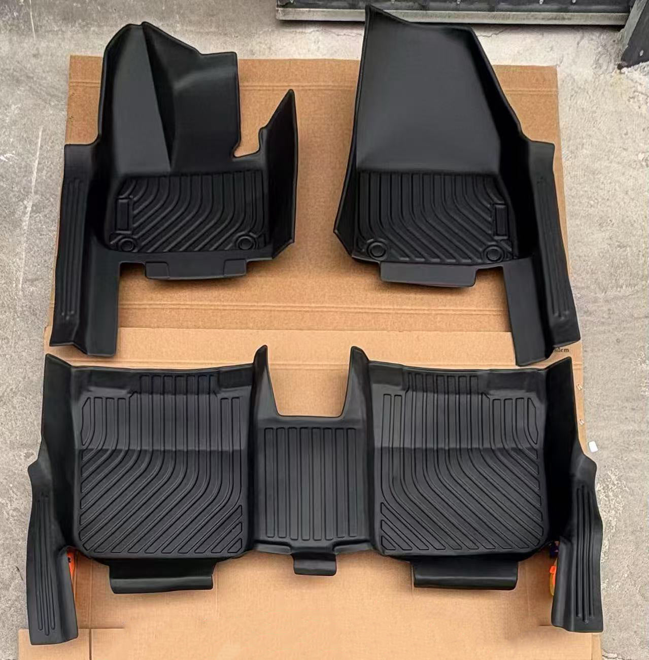 A car waterproof floor mat