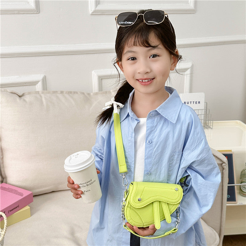 A Korean version of foreign style small fragrant style girl handbag fashionable new boys and girls saddle bag mini baby shoulder bag