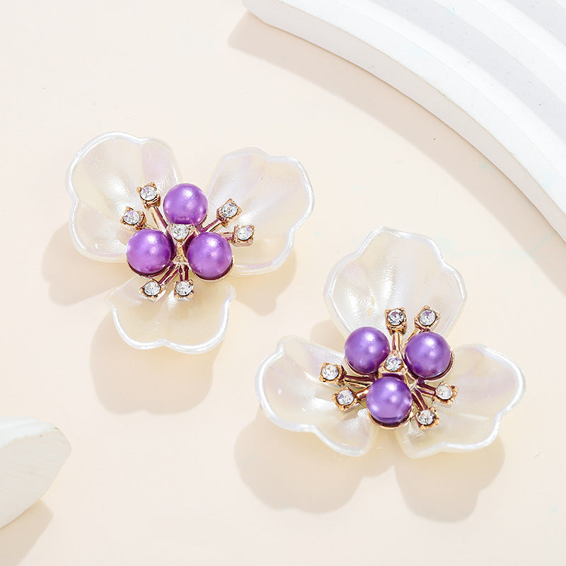 A three-leaf imitation shell petals three pearls flower heart accessories, resin flower plate DIY jewelry accessories wholesale - Mixbatch