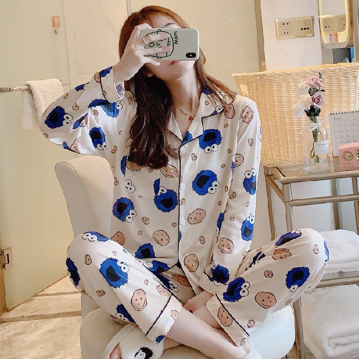 A ladies pajamas