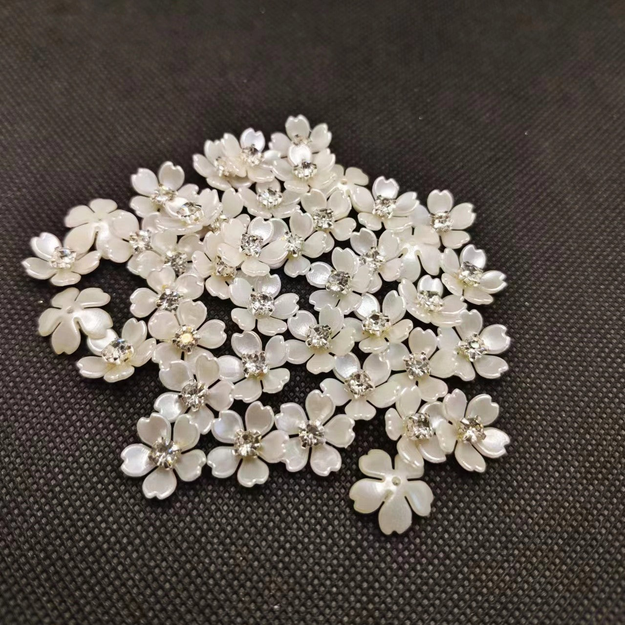 A five small flowers single claw DIY handmade material hairpin accessories five petals small flowers with drill plastic four petals flower point drill - Mixbatch