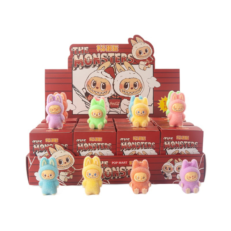 A flocking ornament toy